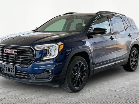 Used 2022 GMC Terrain SLT w/ Elevation Edition AWD/4WD image 3