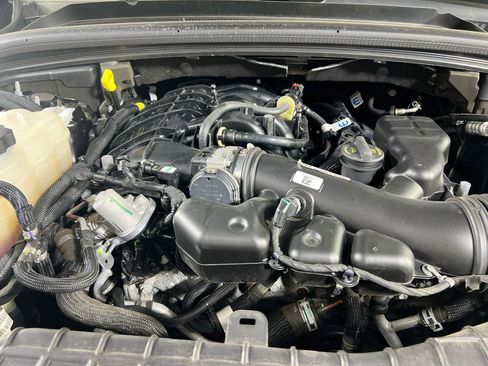 Used 2023 Jeep Grand Cherokee Altitude AWD/4WD image 29