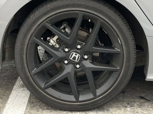 Used 2025 Honda Civic Sport image 9