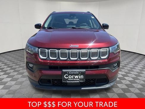 Used 2022 Jeep Compass Latitude AWD/4WD image 2