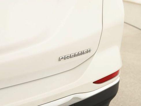Used 2020 Chevrolet Equinox Premier FWD image 34