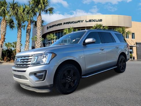Used 2020 Ford Expedition XLT w/ Equipment Group 202A RWD image 9
