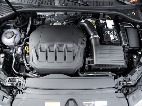 New 2025 Audi Q3 2.0T Premium image 33