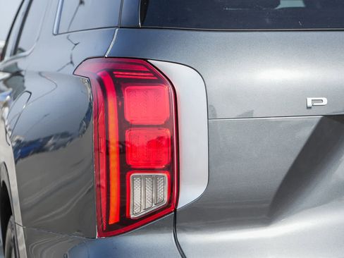 Used 2025 Hyundai Palisade SEL FWD image 9