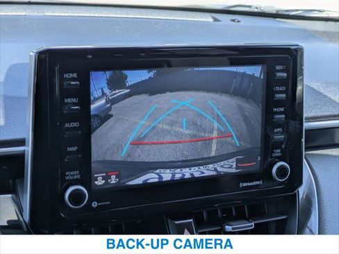 Used 2022 Toyota Corolla Cross XLE w/ Convenience Package AWD/4WD image 18