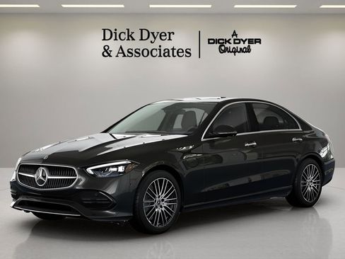 Used 2025 Mercedes-Benz C 300 Sedan image 10