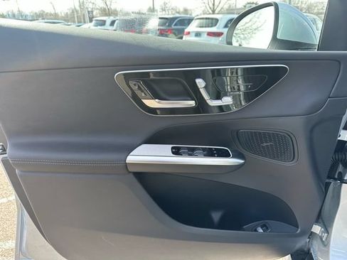 Used 2026 Mercedes-Benz GLC 300 4MATIC image 9