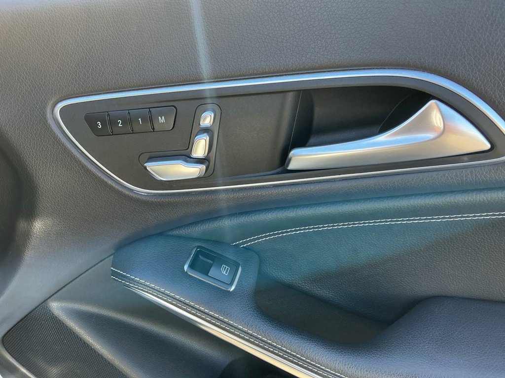 Used 2018 Mercedes-Benz CLA 250 image 24