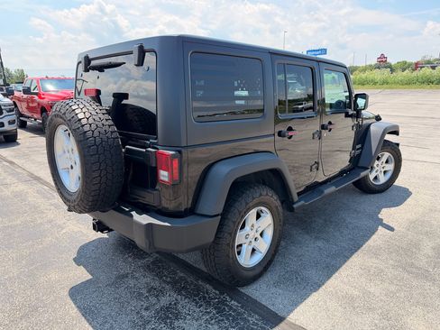 Used 2015 Jeep Wrangler Unlimited Sport w/ Quick Order Package 24S AWD/4WD image 3