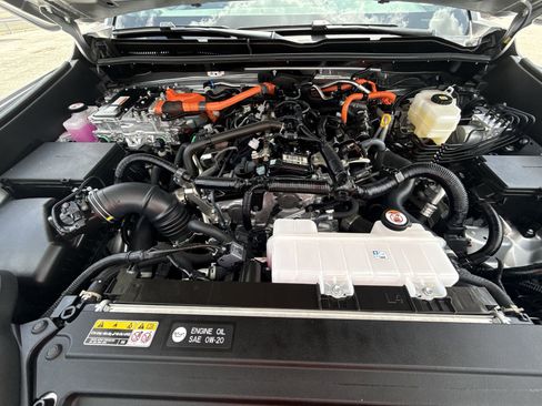 Certified 2025 Toyota 4Runner TRD Off-Road AWD/4WD image 17