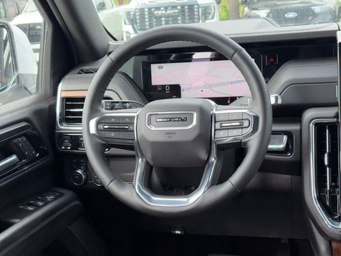 Used 2025 GMC Yukon Denali AWD/4WD image 26
