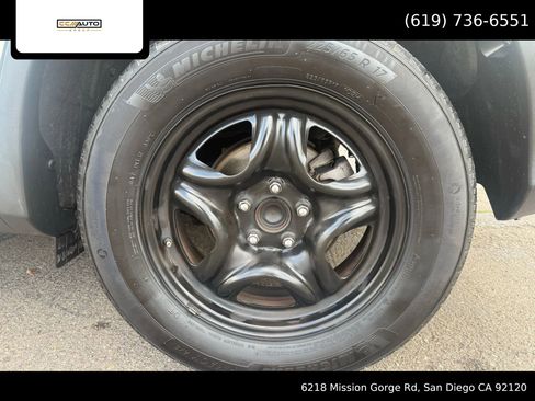 Used 2014 Toyota RAV4 LE image 17