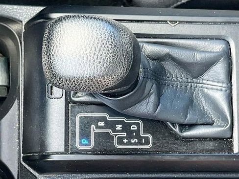 Used 2022 Toyota Tacoma SR w/ SR Convenience Package RWD image 16