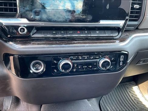 Used 2024 GMC Sierra 1500 SLE RWD image 15
