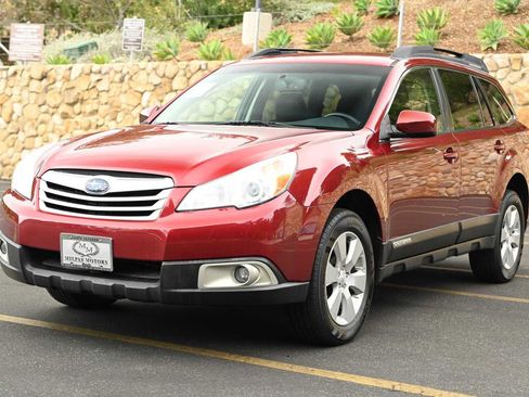 Used 2012 Subaru Outback 2.5i Premium AWD/4WD image 3