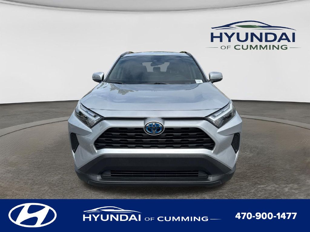 Used 2024 Toyota RAV4 LE AWD/4WD image 2