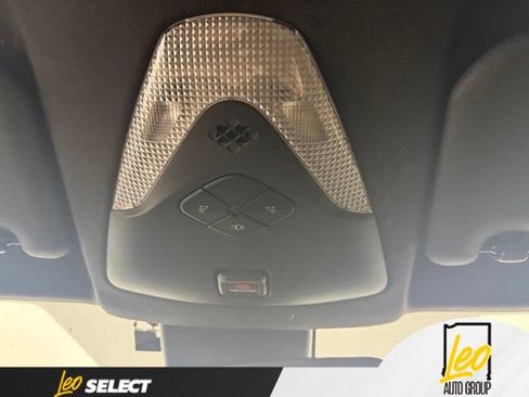 Used 2019 Toyota C-HR XLE FWD image 20