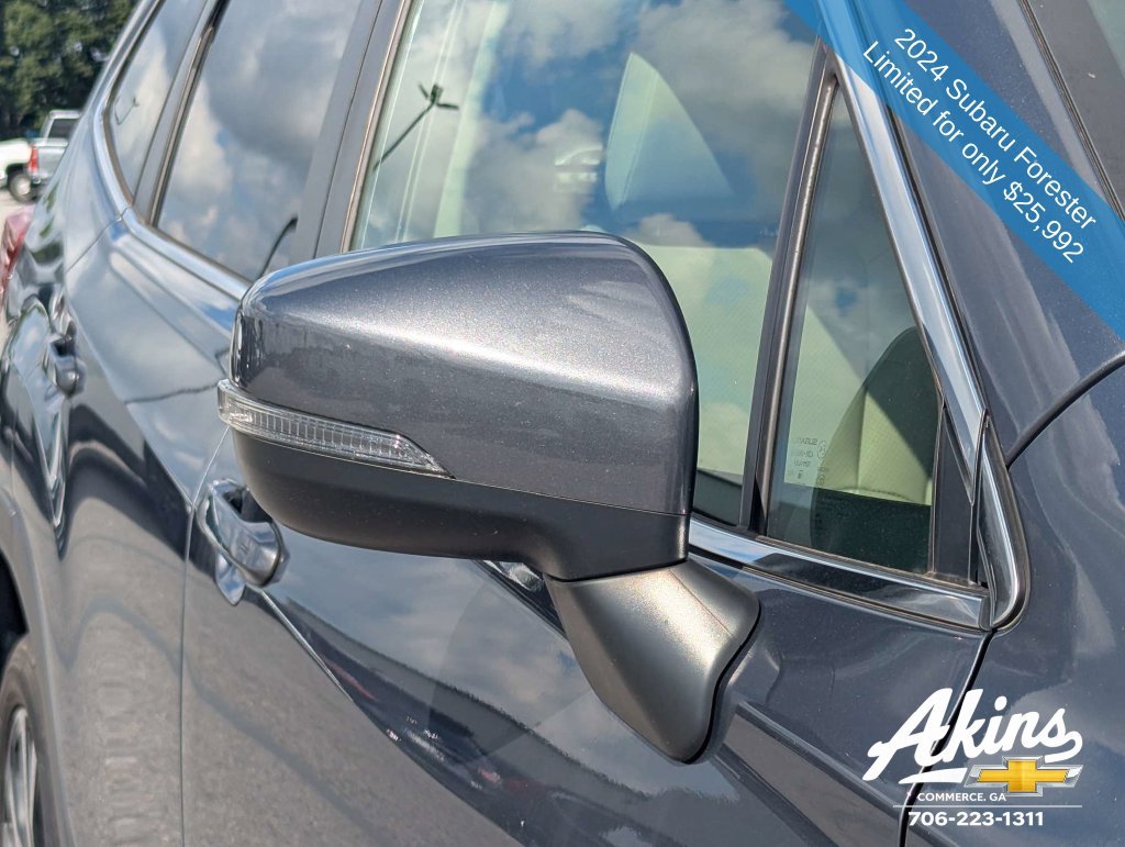 Used 2024 Subaru Forester Limited AWD/4WD image 12