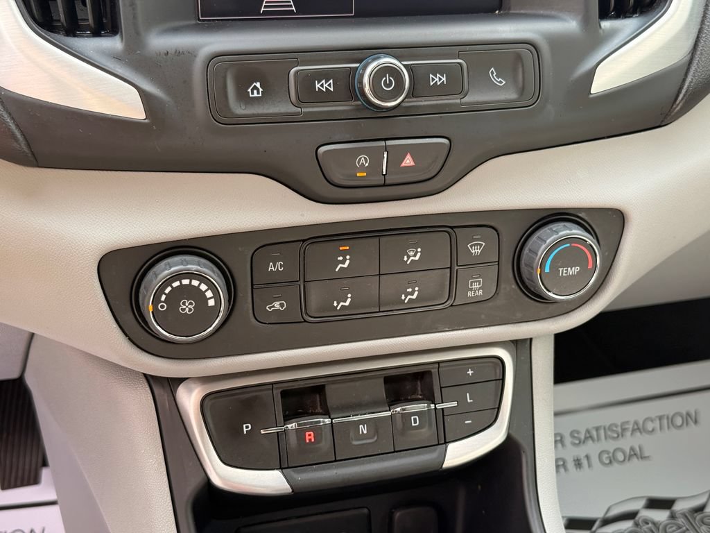 Used 2024 GMC Terrain SLE FWD image 20
