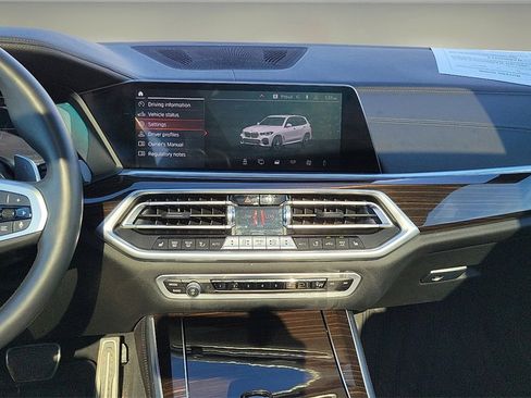Used 2023 BMW X5 xDrive40i w/ M Sport Package image 10
