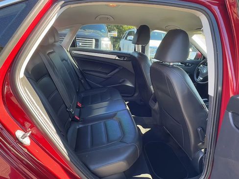 Used 2015 Volkswagen Passat 1.8T Limited Edition image 13