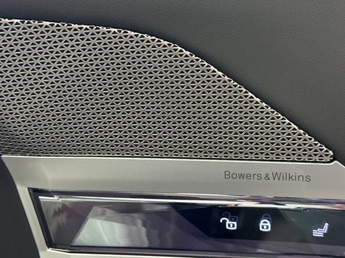 Certified 2023 BMW 740i RWD image 30