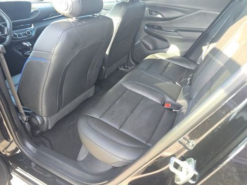 Used 2025 Buick Envista Sport Touring image 28