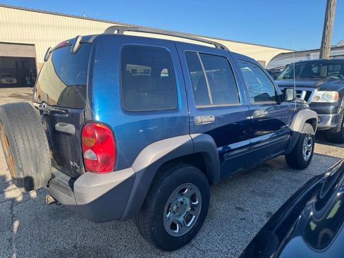 Used 2004 Jeep Liberty Sport w/ PWR Convenience Group image 2