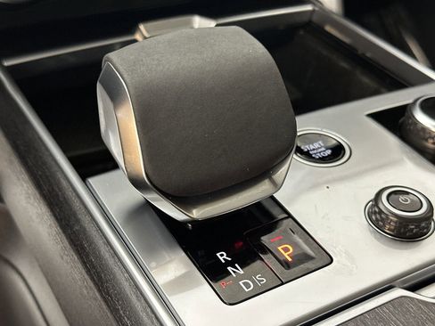 Used 2023 Land Rover Range Rover SE image 17