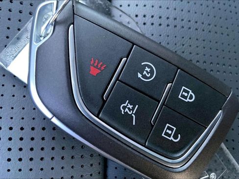 New 2026 Cadillac Optiq Sport 2 image 35