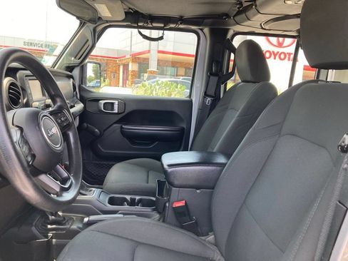 Used 2021 Jeep Wrangler Unlimited Sport AWD/4WD image 8