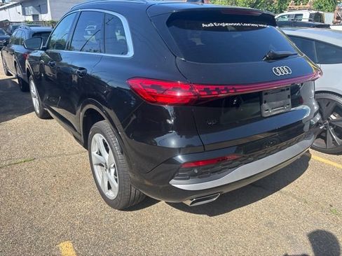 Used 2025 Audi Q5 Premium Plus w/ Premium Plus AWD/4WD image 7