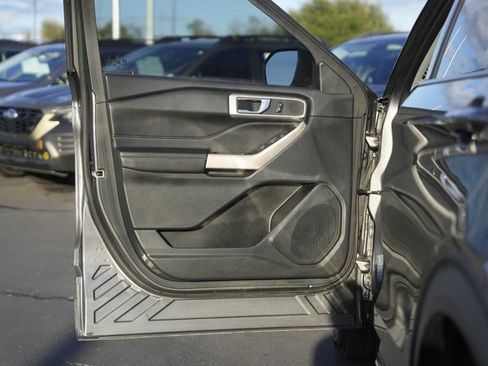 Used 2023 Ford Explorer XLT w/ Equipment Group 202A image 31