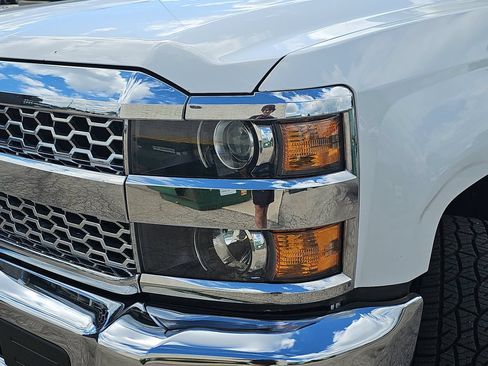 Used 2019 Chevrolet Silverado 2500 W/T AWD/4WD image 35