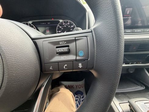 Used 2024 Nissan Rogue SV AWD/4WD image 22
