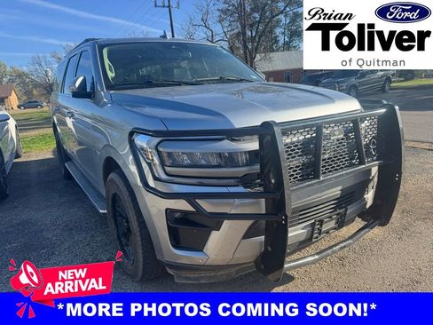 Used 2023 Ford Expedition Max XLT image 1