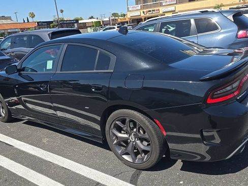 Used 2019 Dodge Charger GT RWD image 3