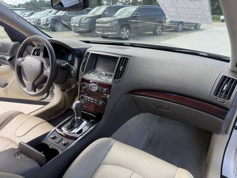 Used 2010 INFINITI G37 x Sedan w/ Premium Pkg AWD/4WD image 26
