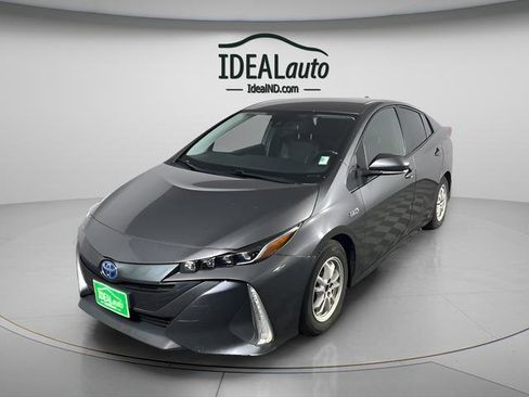 Used 2021 Toyota Prius Prime XLE w/ Carpet Mat Package (TMS) image 10