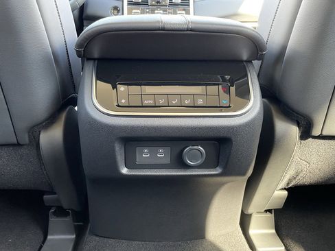 New 2026 Nissan Armada SV image 18