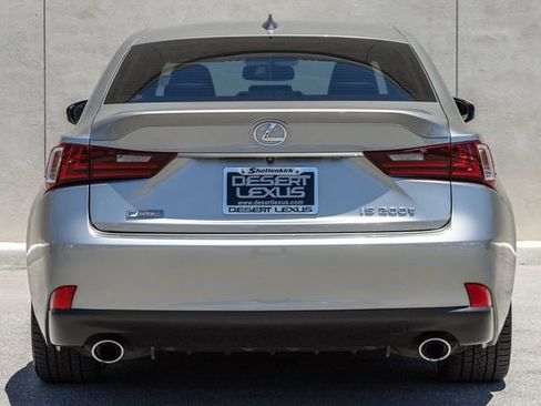Used 2016 Lexus IS 200t RWD image 4