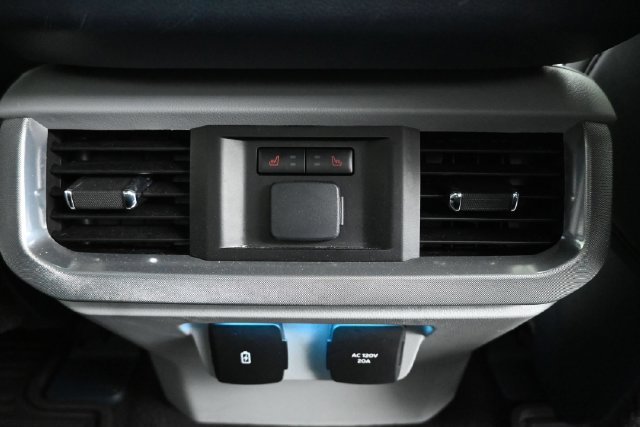 Used 2023 Ford F150 Limited AWD/4WD image 7