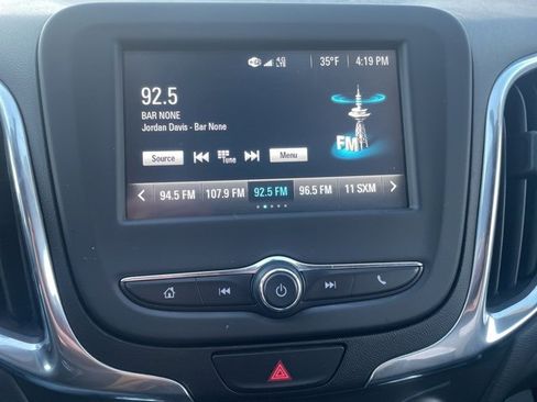 Used 2018 Chevrolet Equinox LT image 16