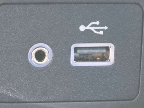 New 2025 Nissan Versa SV w/ Trunk Package image 5