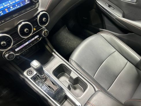 Used 2025 Nissan Sentra SR w/ SR Premium Package FWD image 30