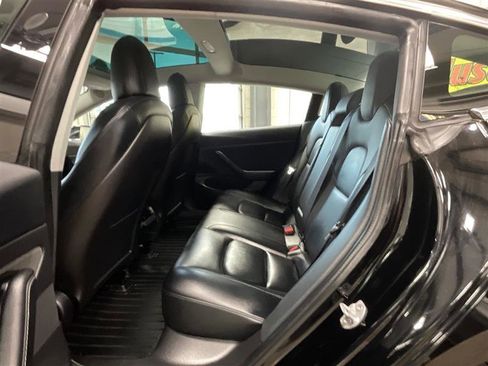 Used 2020 Tesla Model 3 Standard Range RWD image 14