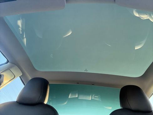 Used 2021 Tesla Model 3 Performance image 39