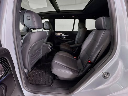 Used 2026 Mercedes-Benz GLS 580 4MATIC image 27