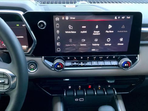 Used 2026 GMC Canyon Denali image 12