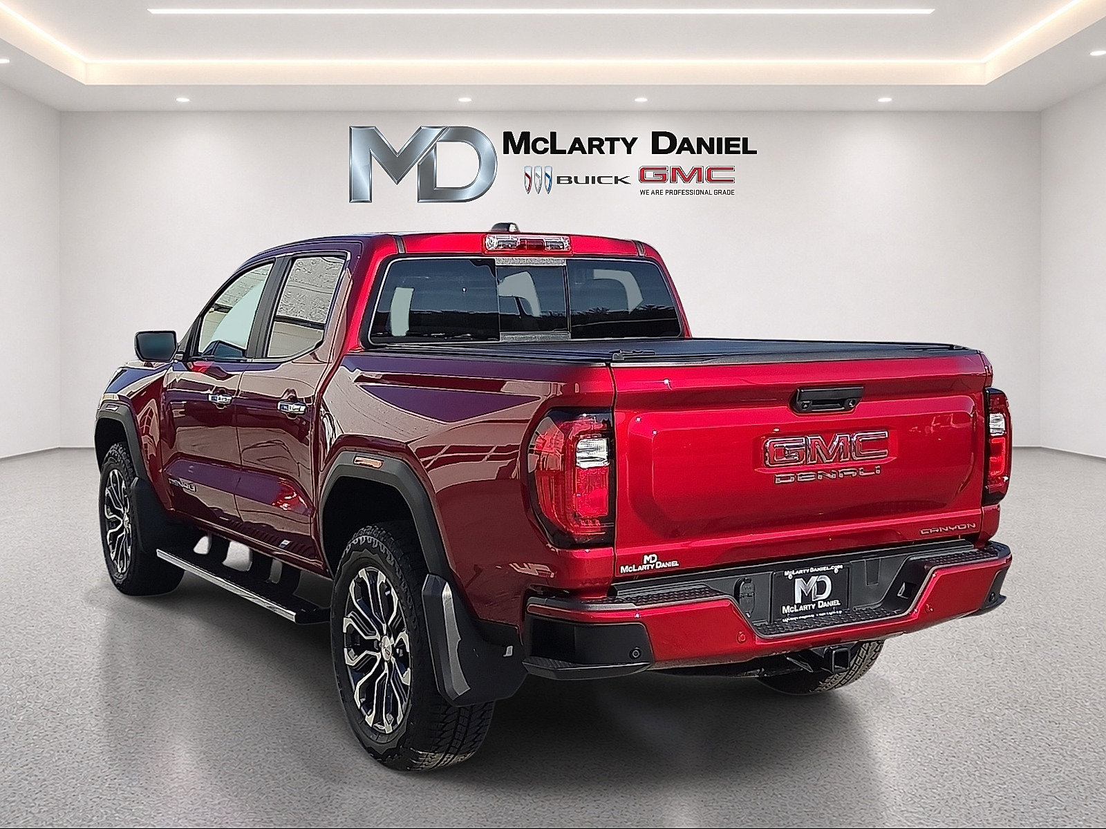 Used 2026 GMC Canyon Denali AWD/4WD image 13
